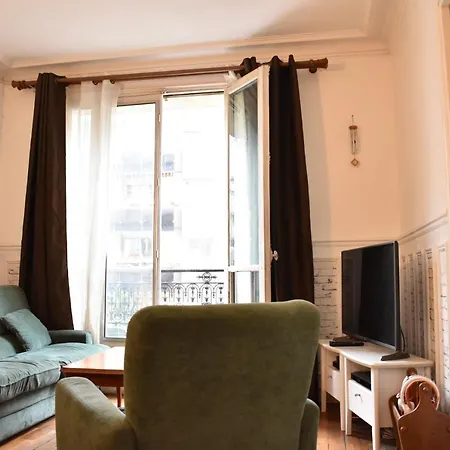 Large Near Bercy And Nation - 4 Persons Appartement Parijs